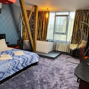 Club Hotel